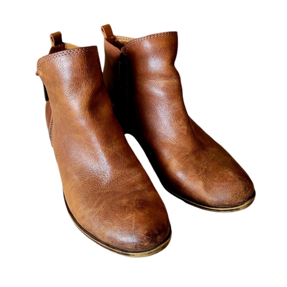 Lucky Brand Conyac Brown Distressed Leather Booties Ankle Boots Size 8.5 Boho - Picture 2 of 11